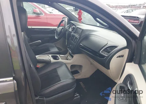 2017 Dodge Grand Caravan Sxt z USA, uszkodzony, nr VIN 2C4RDGCG5HR701096